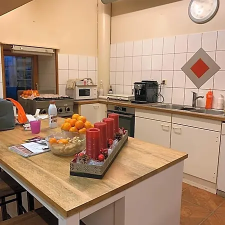 Le Foncet 2534orvin Couette-café *